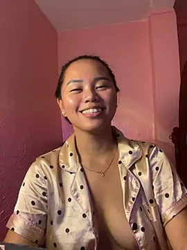 Webcam Model (Funtasee_Andi)  is live.Free join now!