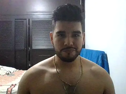 LatinBeardCali webcam