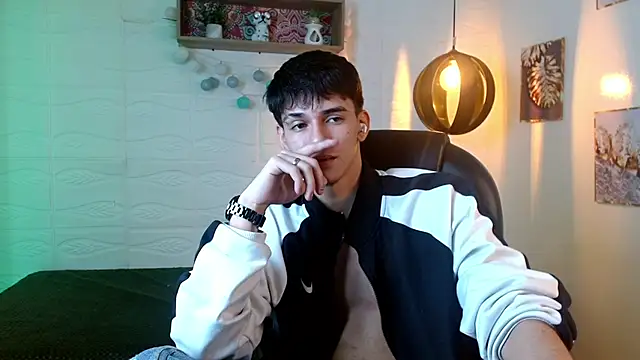 AmethystShadow17 webcam