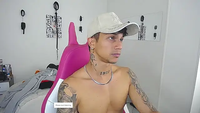 Leonard_Price webcam