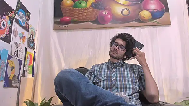 Loggan_donnelly webcam