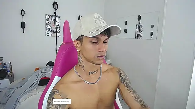 Leonard_Price live sex cam