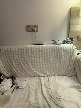 美女Mia-zhan在线直播