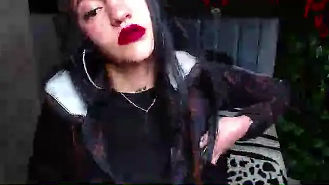 Violettasquirt webcam