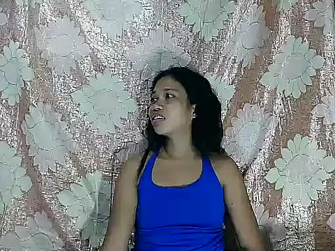 PinaySkinnyGirl webcam