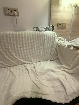 美女Mia-zhan在线直播