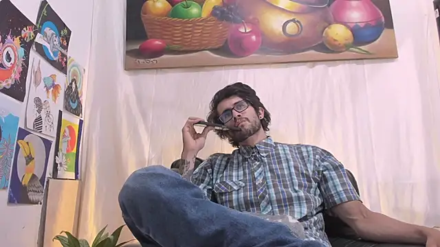 Loggan_donnelly webcam