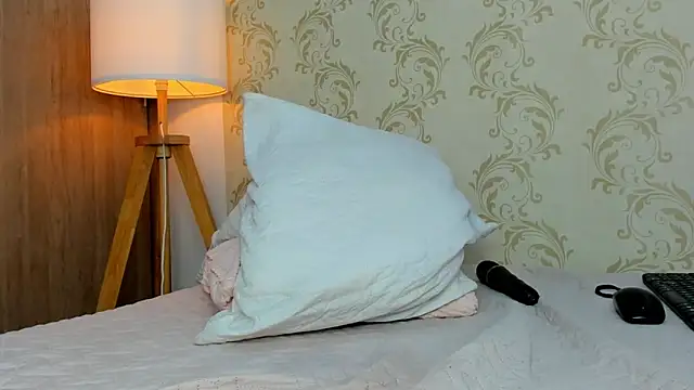 mahia_montenegro webcam