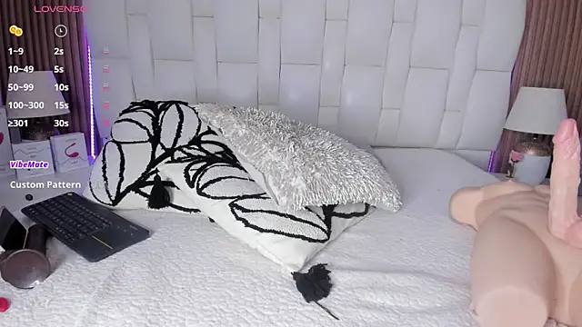 isabella_whiithe webcam