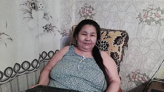 Zulfiya_Bruce webcam