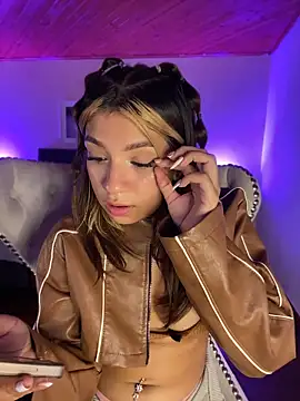 Isabella18_pink webcam