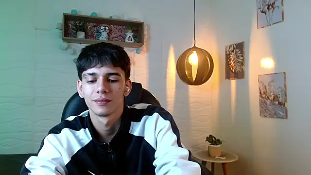 AmethystShadow17 webcam