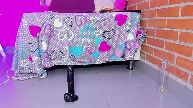 Curly_temptation webcam