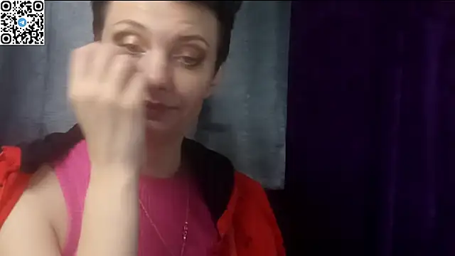 HotMamaQueen234 webcam