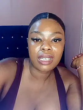 Luciouslips00 webcam