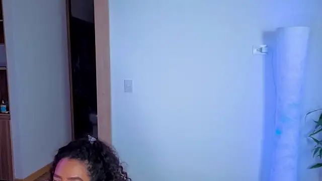 Maithe_Perroni webcam