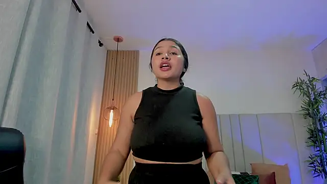 Victoria_Rosee webcam