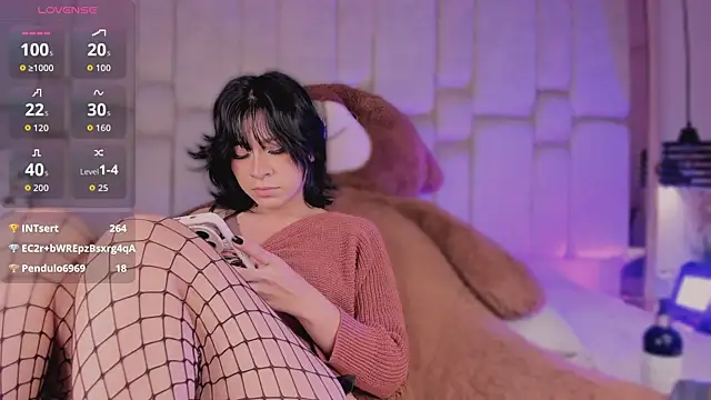 AgathaUwuDoll webcam