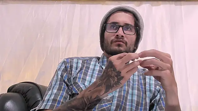 Loggan_donnelly webcam