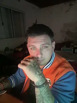 santyplaybig (M young) - Cada 10 tokens una prenda