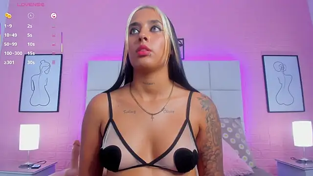 charlotte_kisss webcam