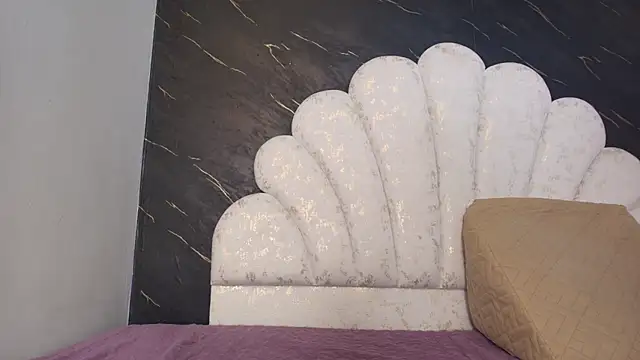 kissme_luna - Kissme_luna's free webcam - UK Sex Cams