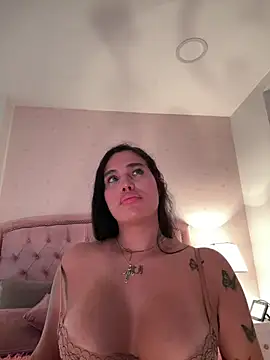 bella__wood - Bella__Wood's free webcam - UK Sex Cams