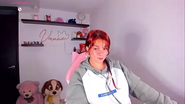 Vannessa__Shy webcam