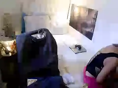 NinaDOM4CUM webcam