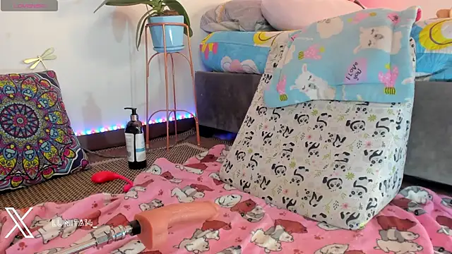 princessluna_19 Stripchat cam model