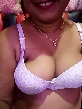 ella_mariya - Ella_mariya's free webcam - UK Sex Cams