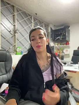 SALOME_KORLAND Live Webcam on Stripchat