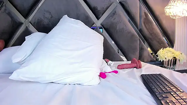 Ivonne_Millerr webcam