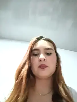 katty_42 (F teen) - Take off shirt in public bar