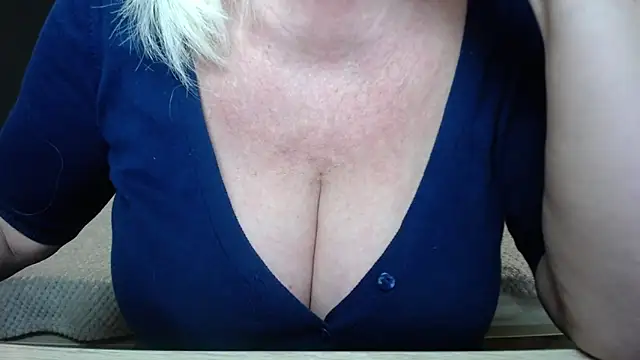 blondyleebest - BlondyLeeBest's free webcam - UK Sex Cams