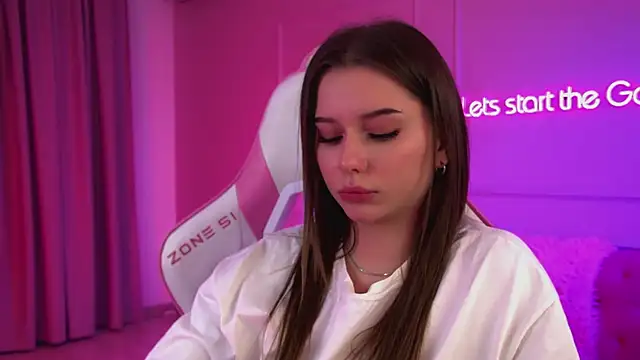 dianavert - DianaVert's free webcam - UK Sex Cams