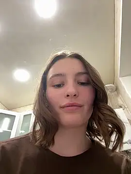 Webcam Model (ZariaFlame)  is live.Free join now!