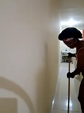 tinnanoir - TinnaNoir's free webcam - UK Sex Cams