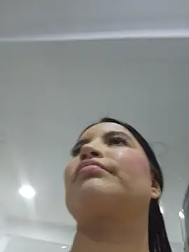 Pretty_Julieta webcam