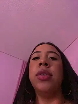 Webcam Model (_PRETTYANGEL_)  is live.Free join now!