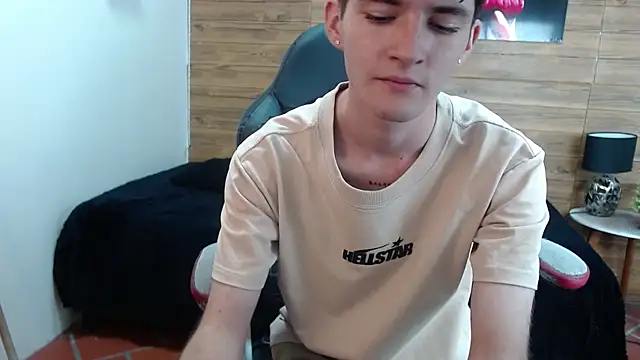 trevor_mob (M twink) - masturbation for 10 min + cum