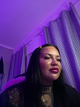 _MelinaCurves_ webcam