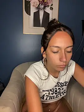 DulceLatinaxo webcam