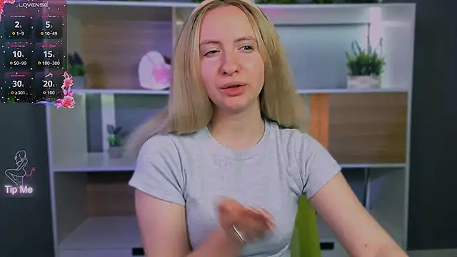 mila_glow1 (F teen) - show ass