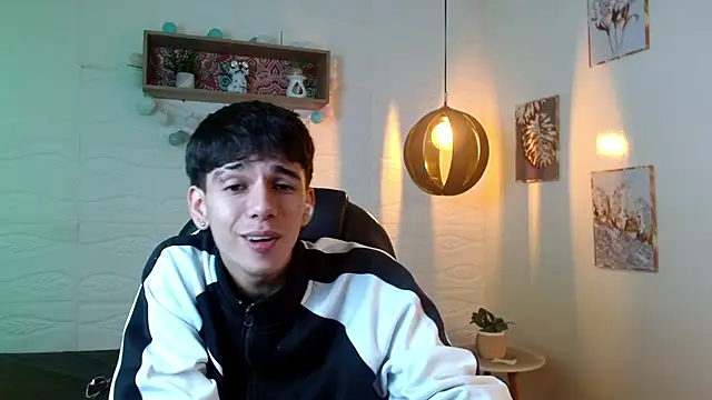 AmethystShadow17 webcam