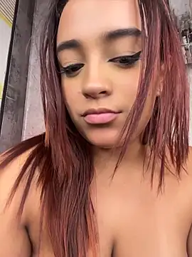 NaughtyNinnaXXX webcam