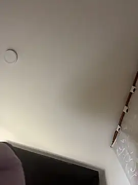 emmily_19 (F young) - NAKED AND BIGGG SQUIRT