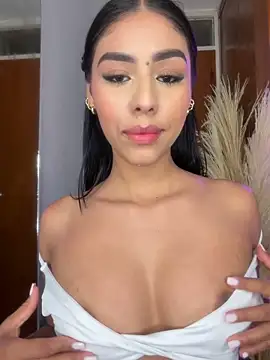 Rossie_Blooms webcam