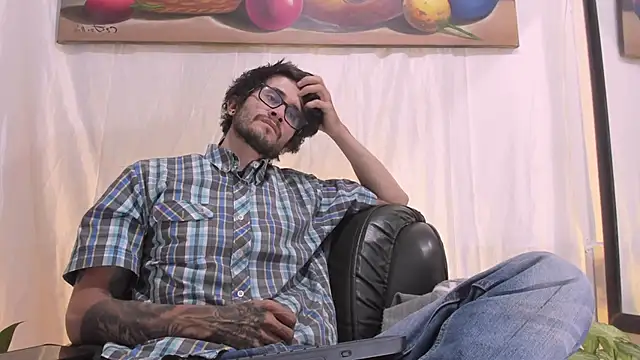 Loggan_donnelly webcam