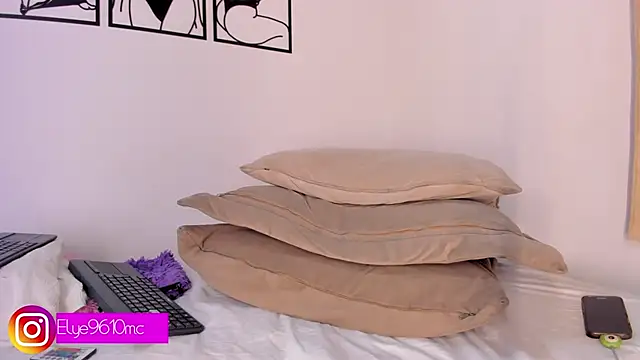 ellie_mcdonald webcam